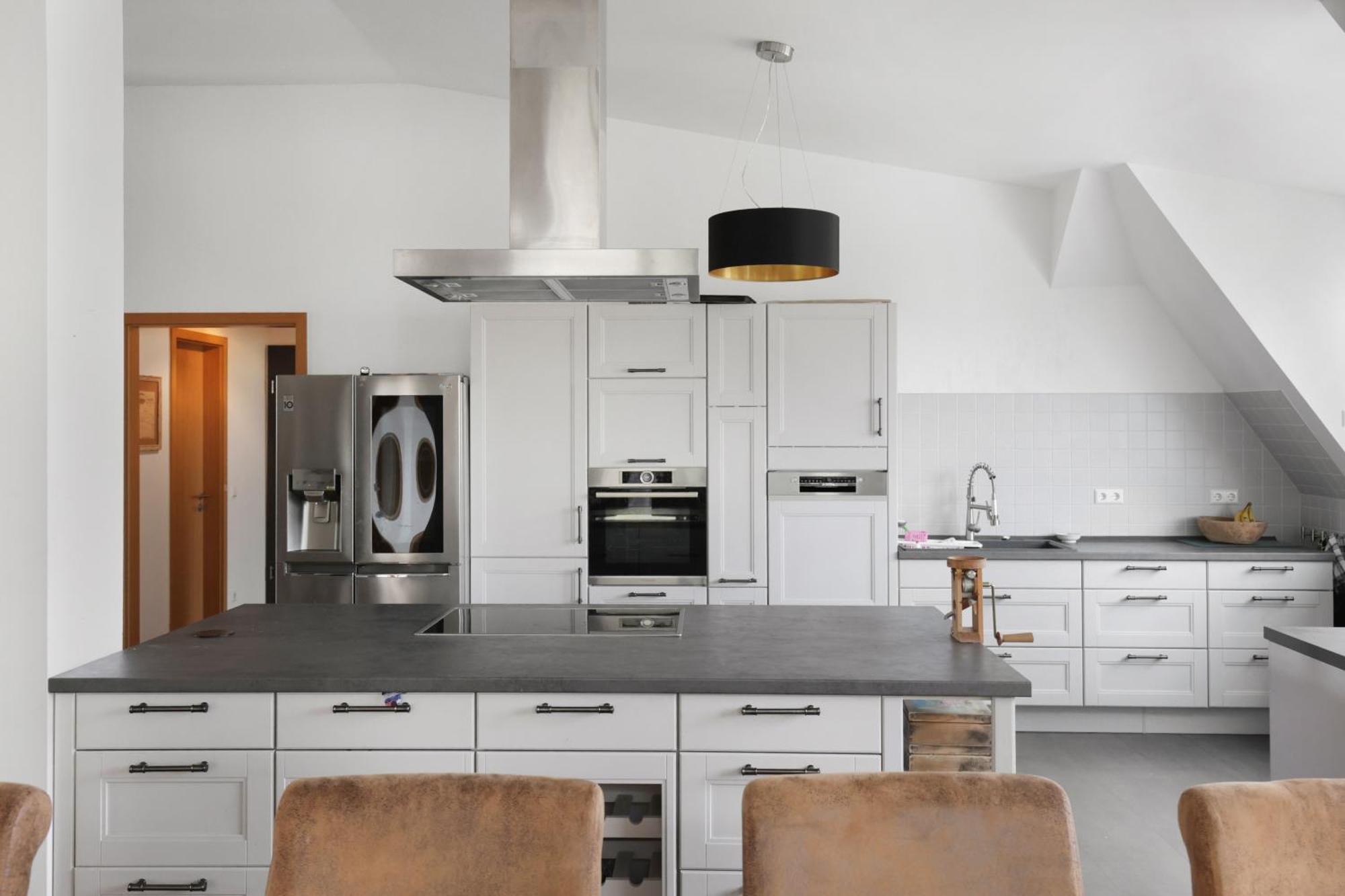 Loft Apartment *